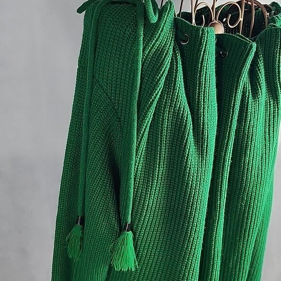 Holiday Green Chunky Knit Off or On Shoulder Drawstring Sweater - Picture 4 of 6